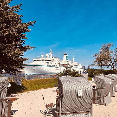 Kanal-Haus "Das Gaestehaus Direkt Am Nok" Osterrönfeld Buitenkant foto