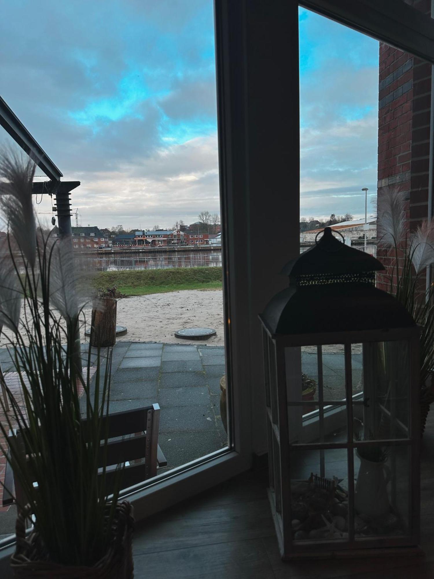 Kanal-Haus "Das Gaestehaus Direkt Am Nok" Osterrönfeld Buitenkant foto