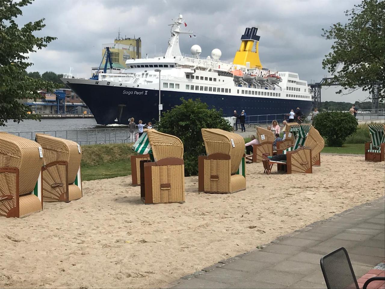Kanal-Haus "Das Gaestehaus Direkt Am Nok" Osterrönfeld Buitenkant foto